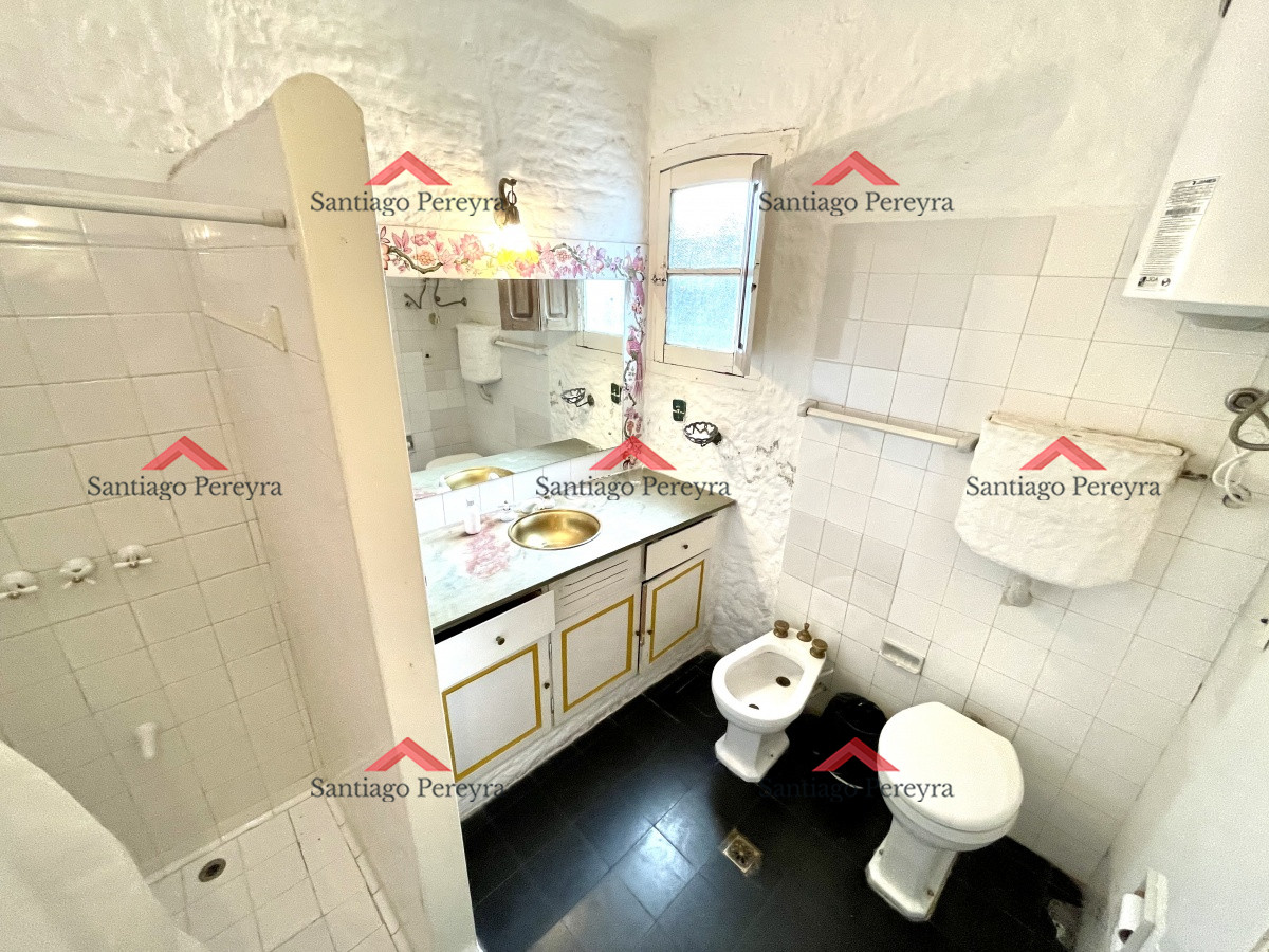 Casa ID.7460 - Casa en venta en Playa Mansa con 1385 m2 de terreno