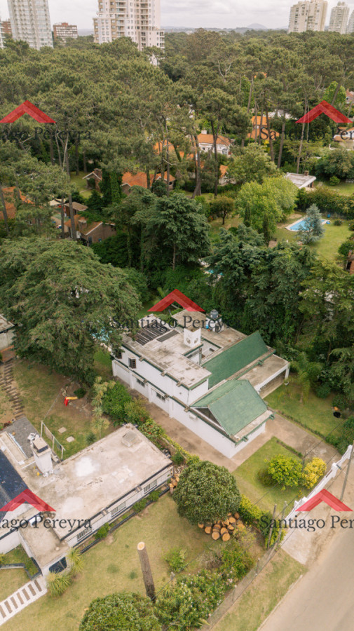 Casa ID.15763 - Amplia casa en alquiler en zona Cantegril