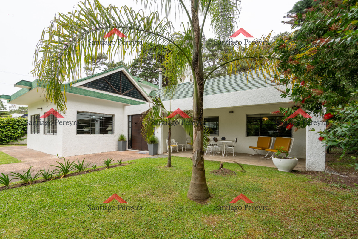 Casa ID.15763 - Amplia casa en alquiler en zona Cantegril