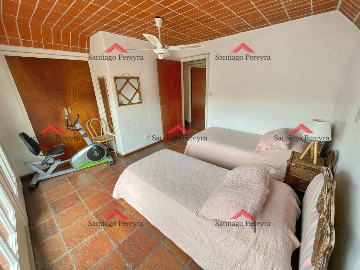 Casa ID.10795 - Casa en Mansa, 4 dormitorios y dependencia, piscina, barbacoa. Alquiler de temporada