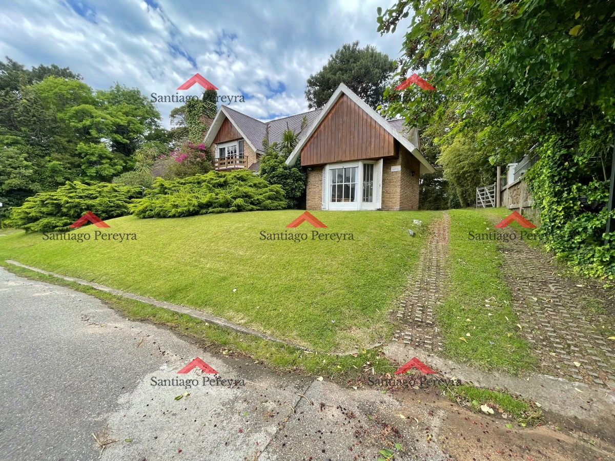 Casa ID.10795 - Casa en Mansa, 4 dormitorios y dependencia, piscina, barbacoa. Alquiler de temporada