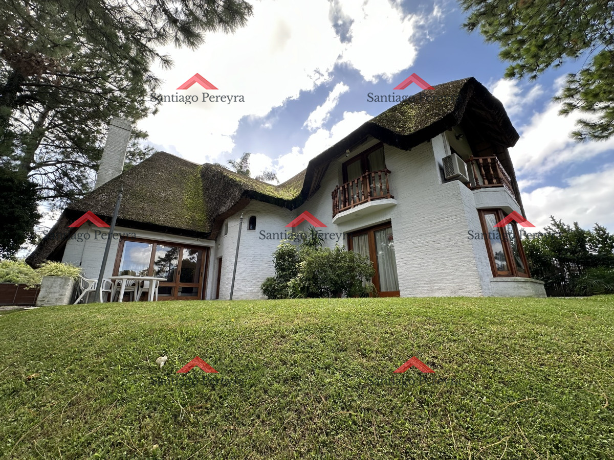 Casa ID.14974 - Muy buen chalet en venta en Pinares 