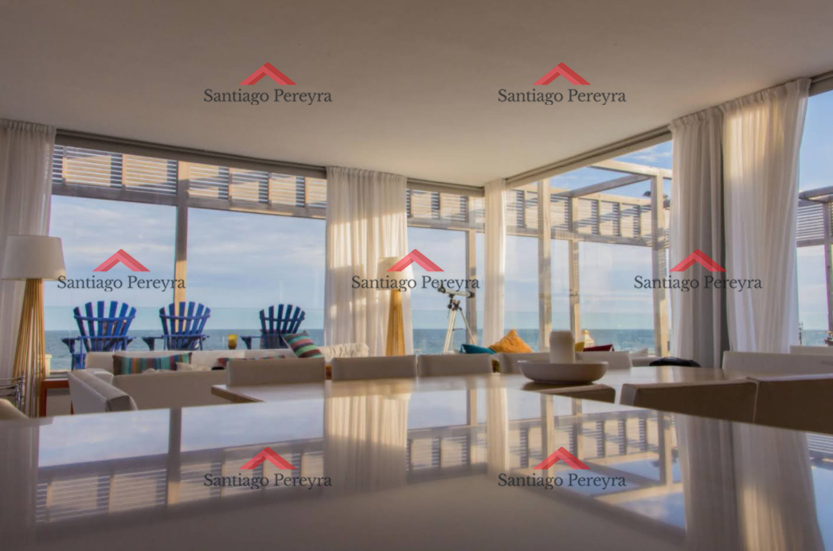 Casa ID.8545 - Primera línea al mar