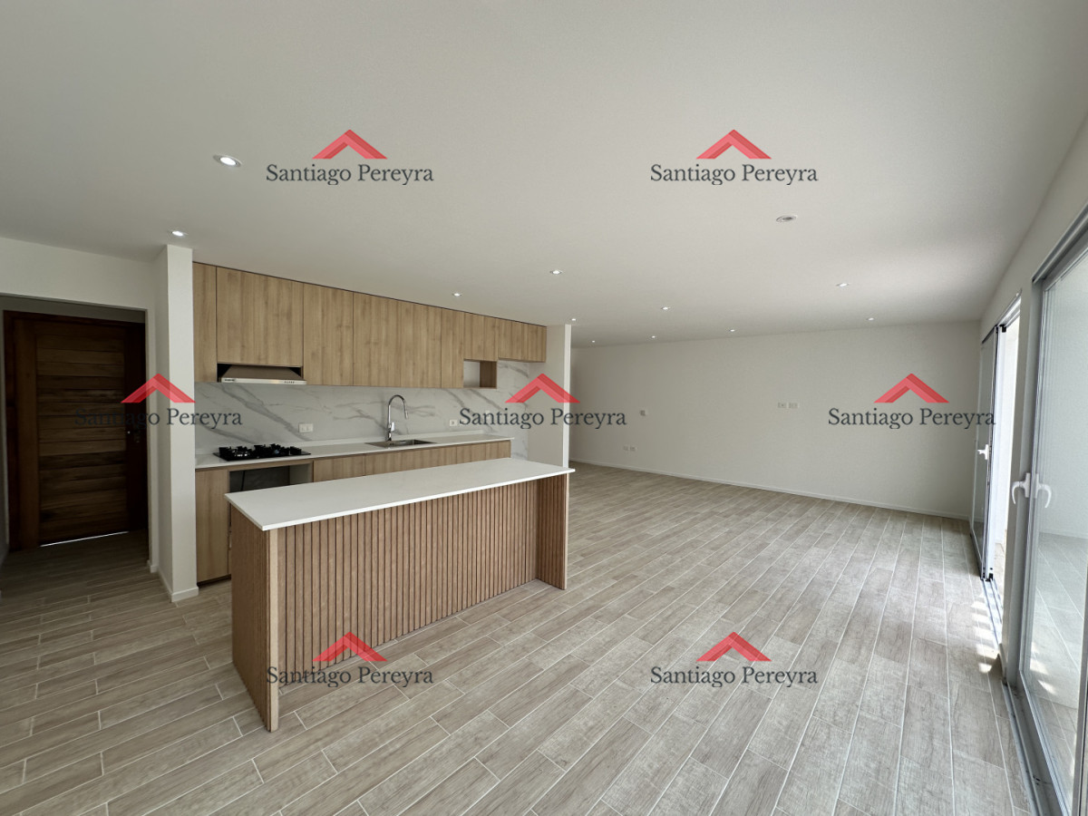 Casa ID.16863 - Casa Ph en Venta - Marly, Punta del Este