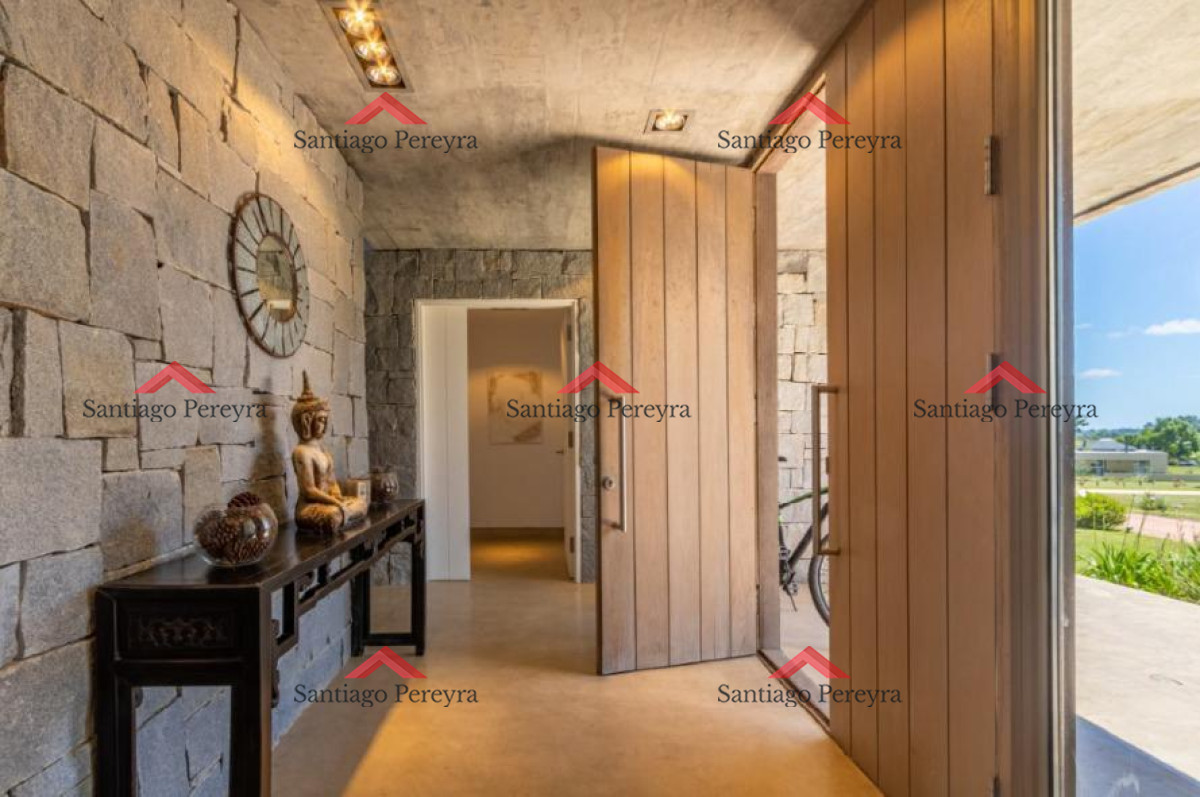 Casa ID.15161 - Hermosa casa en venta en barrio Privado
