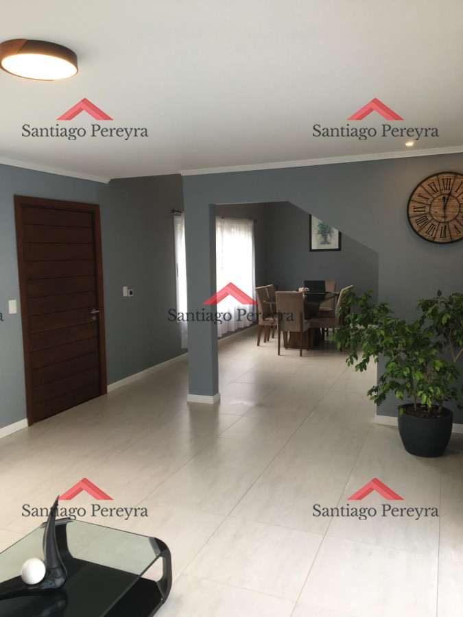 Casa ID.15188 - Hermosa casa en venta en Parque Burnett