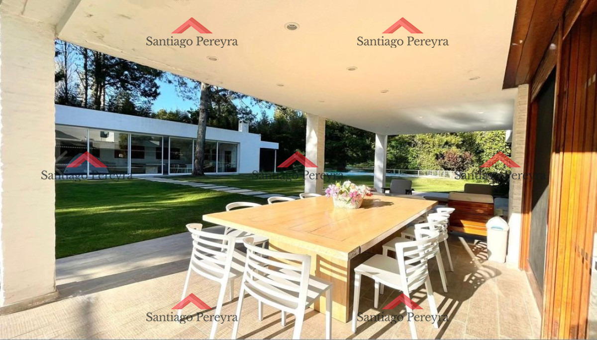 Casa ID.16595 - Casa de categoría en venta en Golf, mas de 3500 m2 de terreno