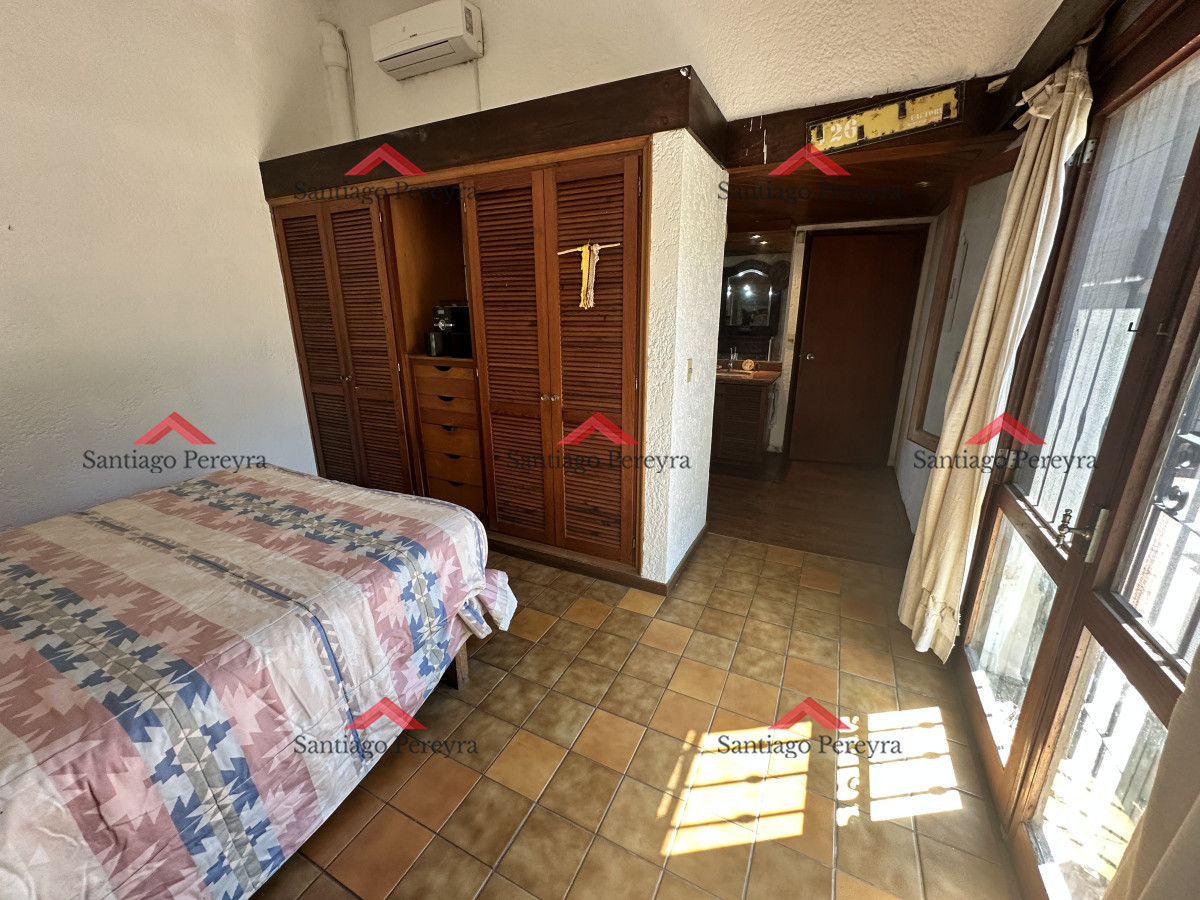Casa ID.16077 - Amplia casa de 3 dormitorios y dependencia cerca de todo