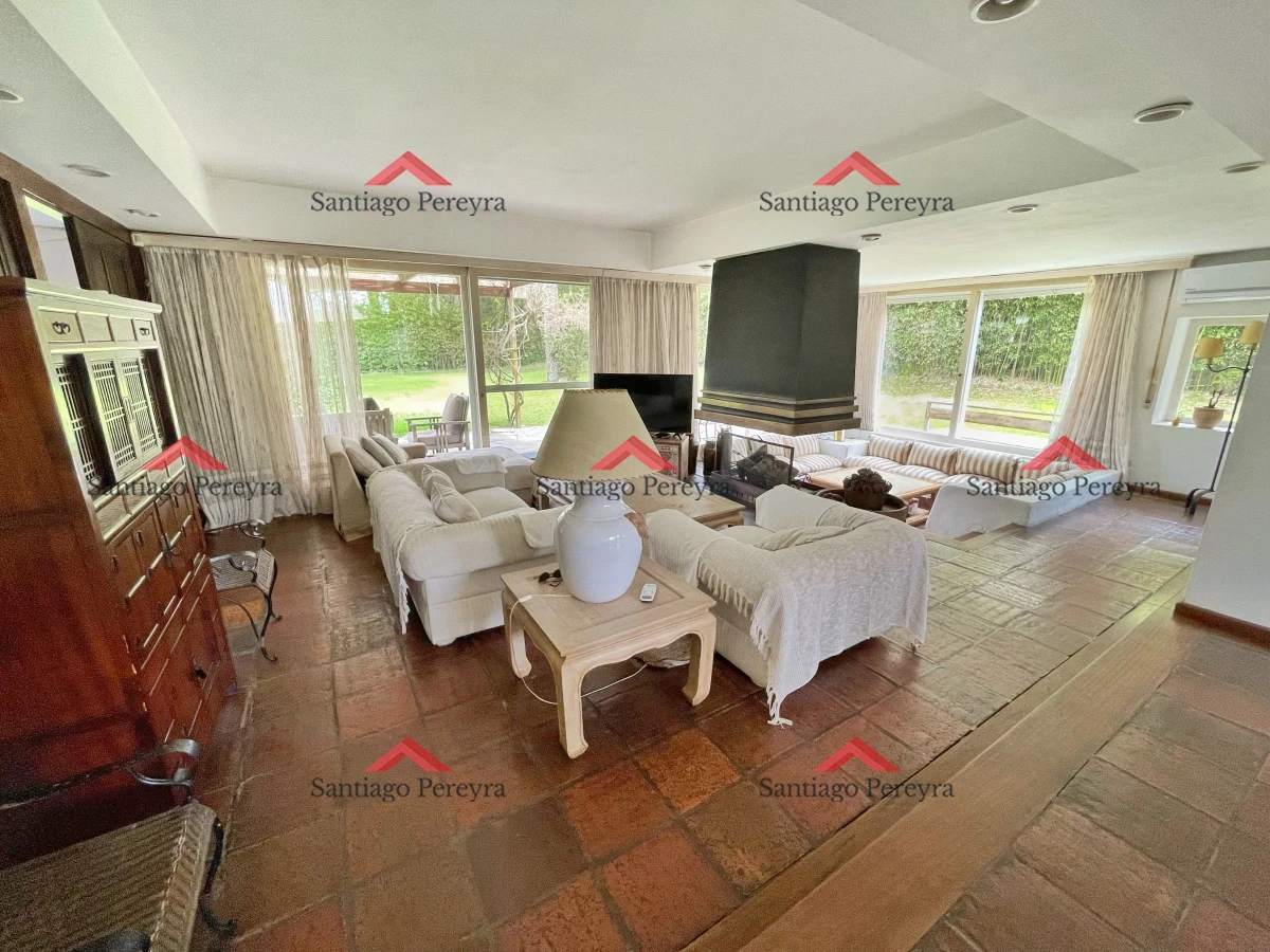 Casa ID.10795 - Casa en Mansa, 4 dormitorios y dependencia, piscina, barbacoa. Alquiler de temporada