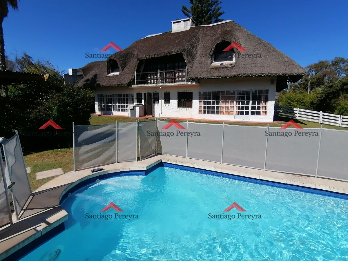 Casa ID.4341 - Casa con pileta a 1 cuadra de la Playa Ideal familias grandes