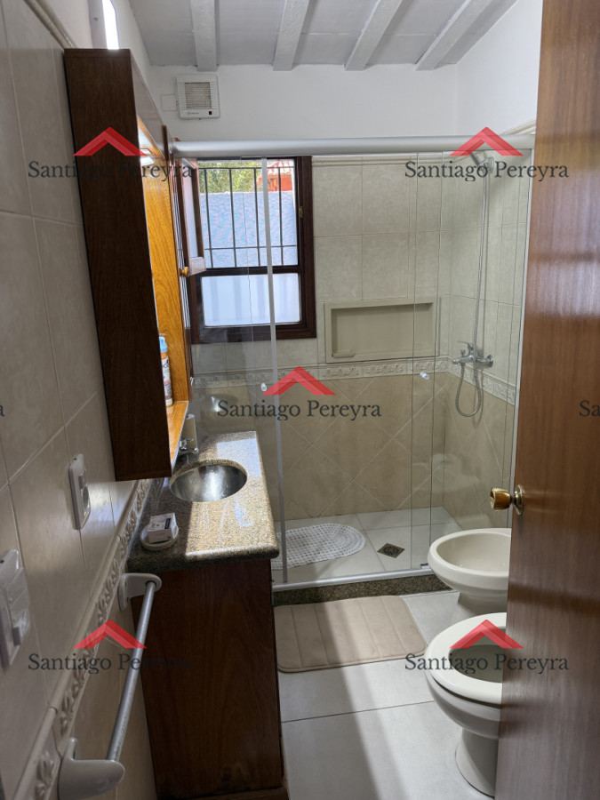 Casa ID.3883 - Hermosa casa en alquiler con piscina, Pinares