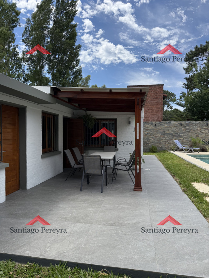 Casa ID.3883 - Hermosa casa en alquiler con piscina, Pinares