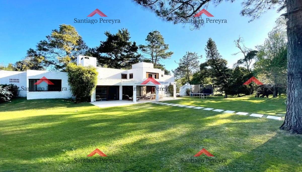 Casa ID.16595 - Casa de categoría en venta en Golf, mas de 3500 m2 de terreno
