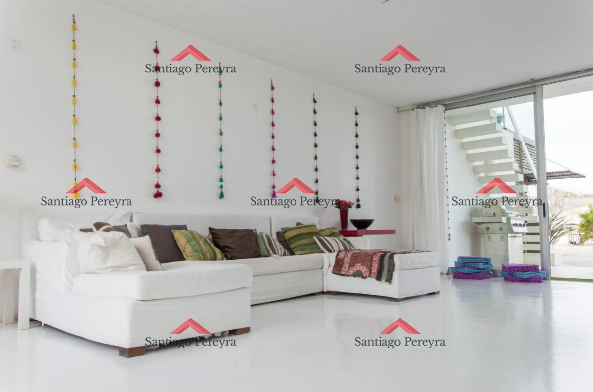 Casa ID.8545 - Primera línea al mar