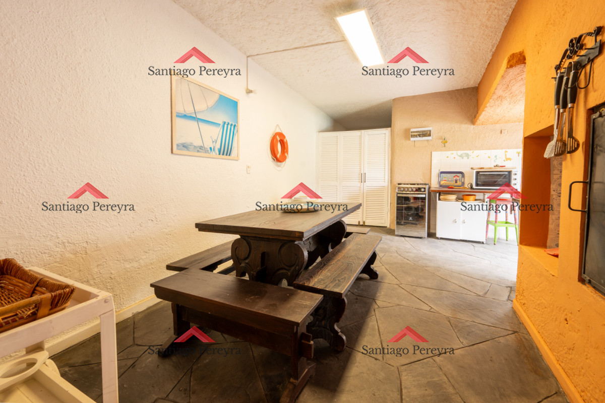 Casa ID.15763 - Amplia casa en alquiler en zona Cantegril