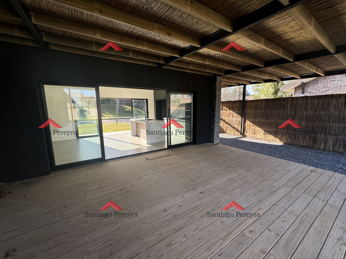 Casa ID.15245 - Hermosa casa a estrenar en Playa Brava 