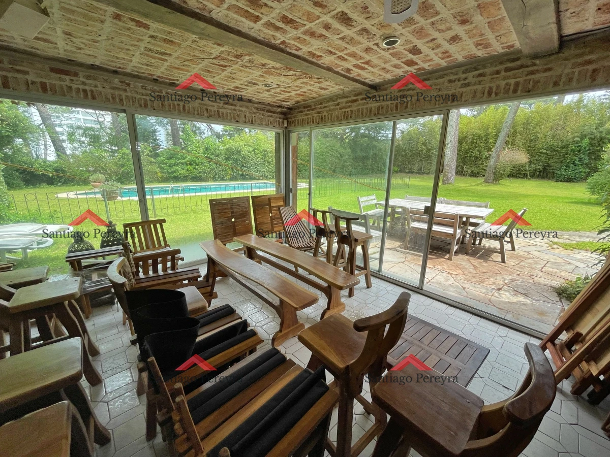 Casa ID.10795 - Casa en Mansa, 4 dormitorios y dependencia, piscina, barbacoa. Alquiler de temporada