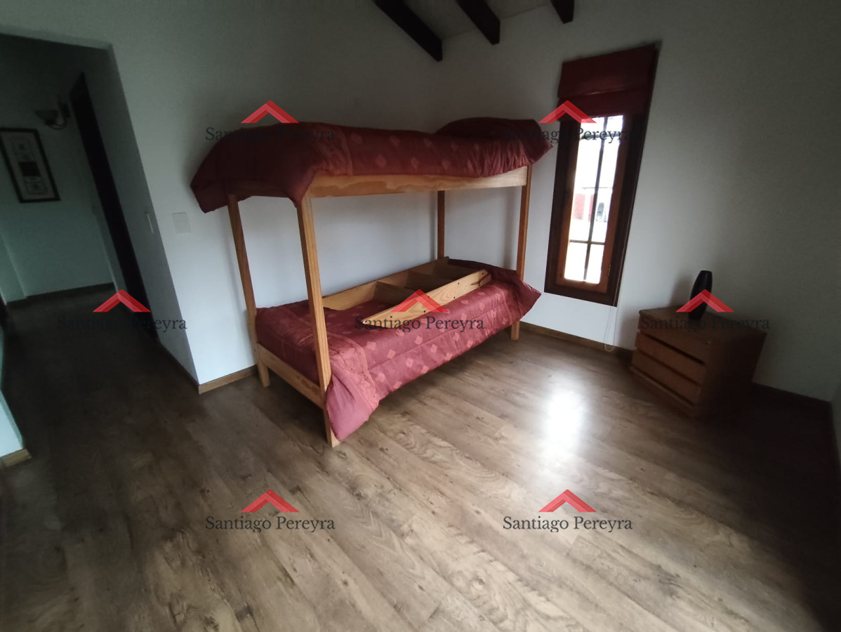 Casa ID.16701 - Casa 4 Dormitorios en alquiler temporal 200 metros del mar