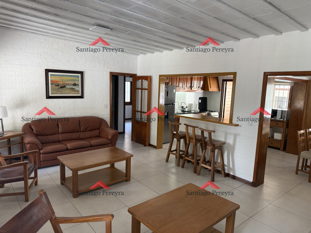 Casa ID.3883 - Hermosa casa en alquiler con piscina, Pinares