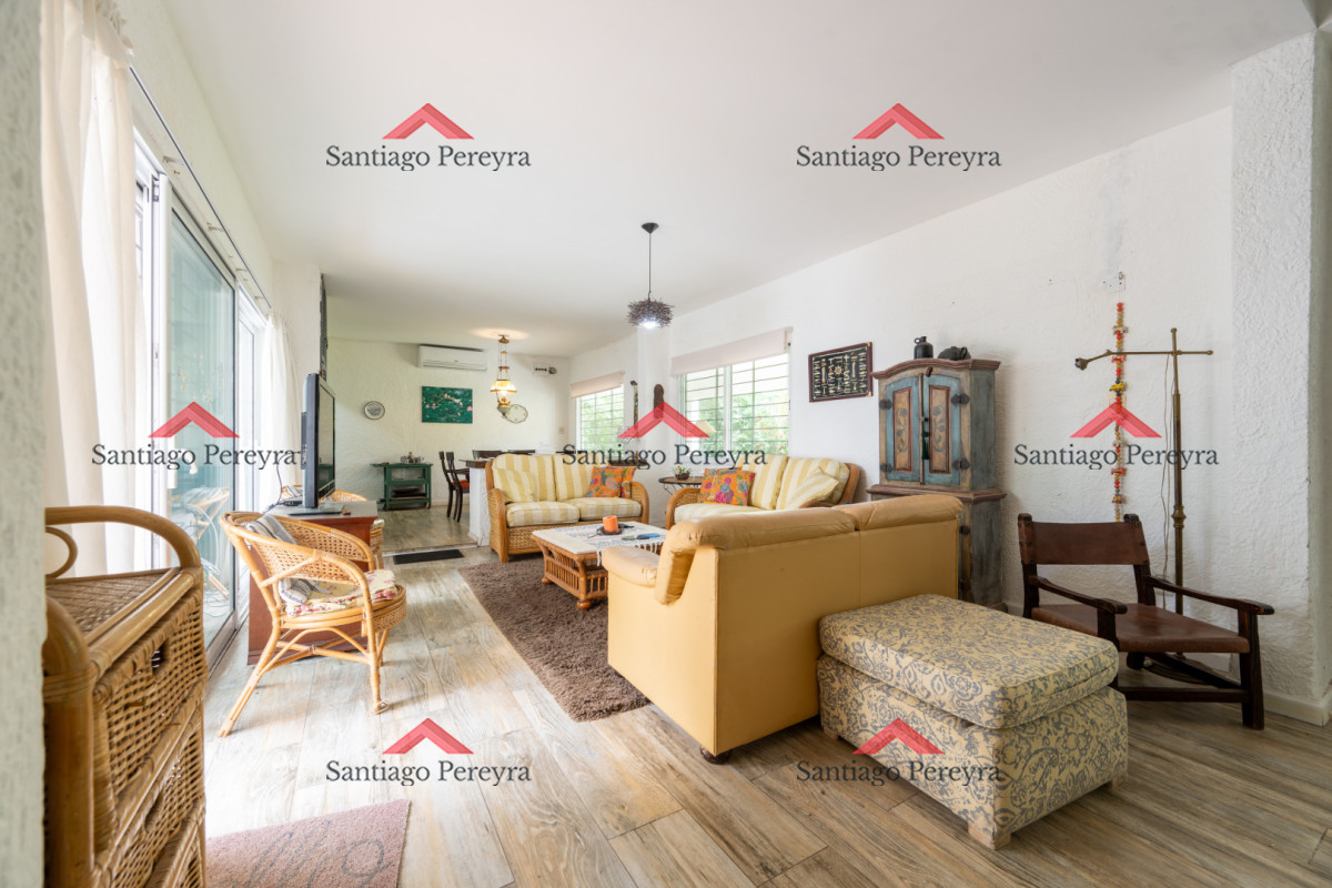 Casa ID.15763 - Amplia casa en alquiler en zona Cantegril