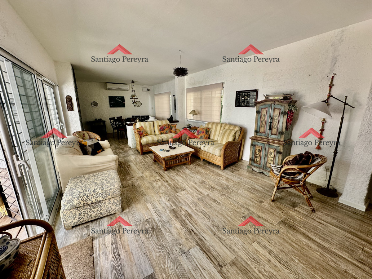 Casa ID.15763 - Amplia casa en alquiler en zona Cantegril