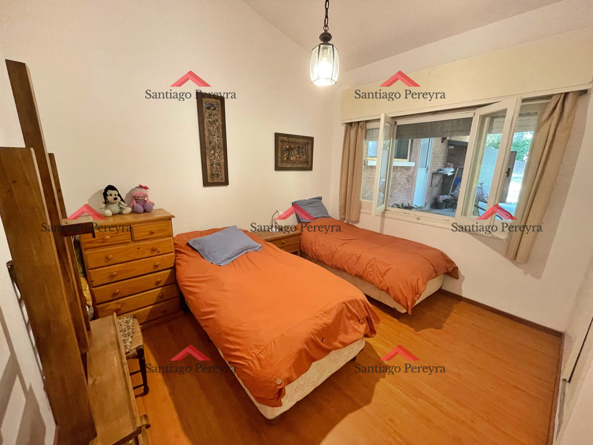 Casa ID.14686 - Hermosa casa en alquiler temporal 4 dormitorios 3 baños parrillero amplio jardin cercado a 200 metros de la playa