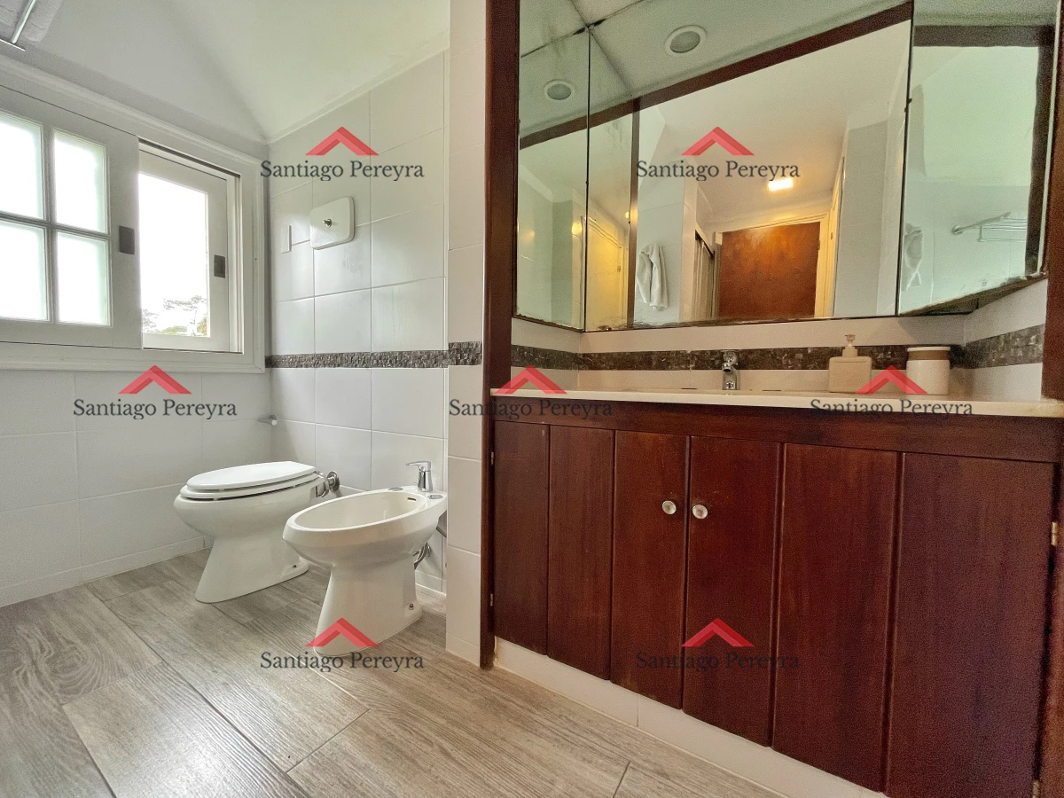 Casa ID.10795 - Casa en Mansa, 4 dormitorios y dependencia, piscina, barbacoa. Alquiler de temporada