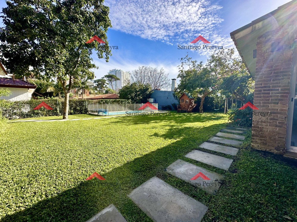 Casa ID.4275 - Espectacular casa en venta 