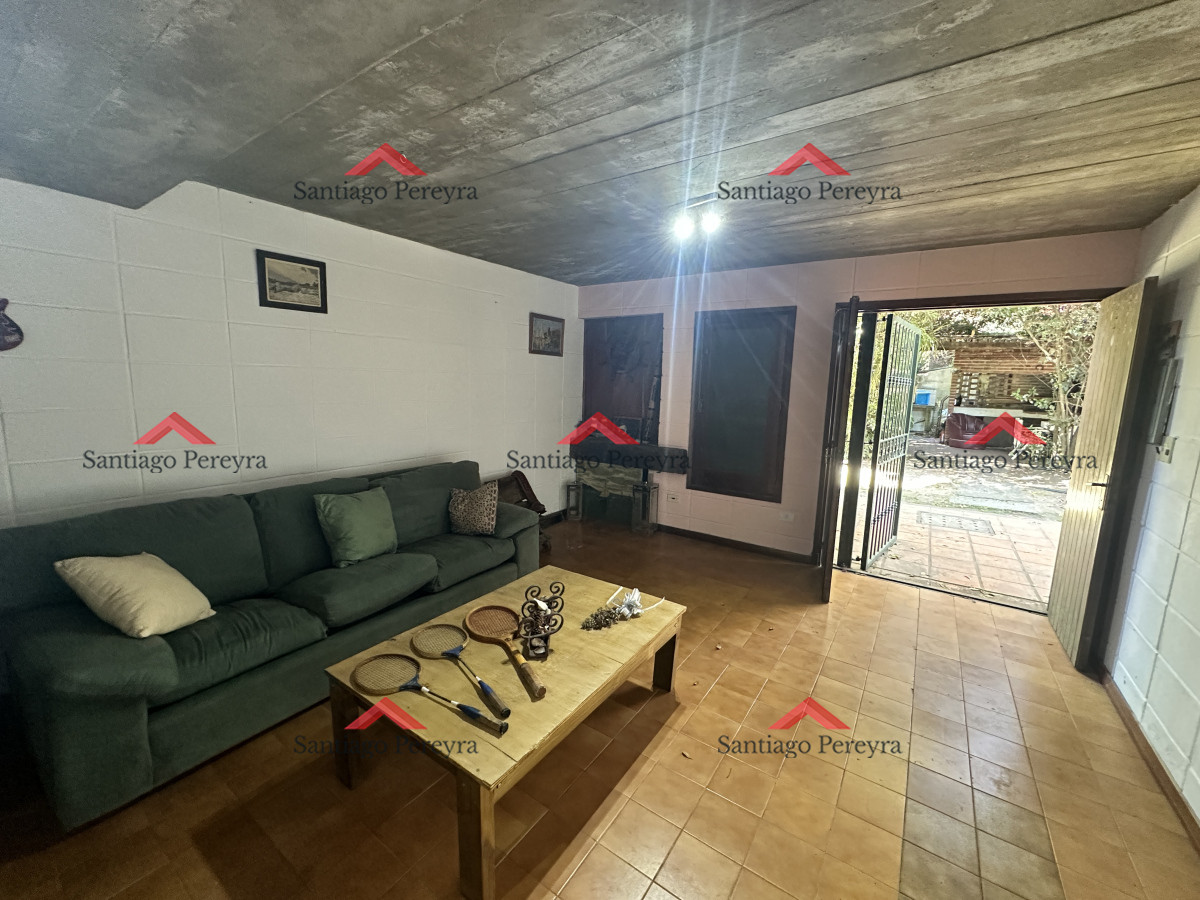 Casa ID.16077 - Amplia casa de 3 dormitorios y dependencia cerca de todo