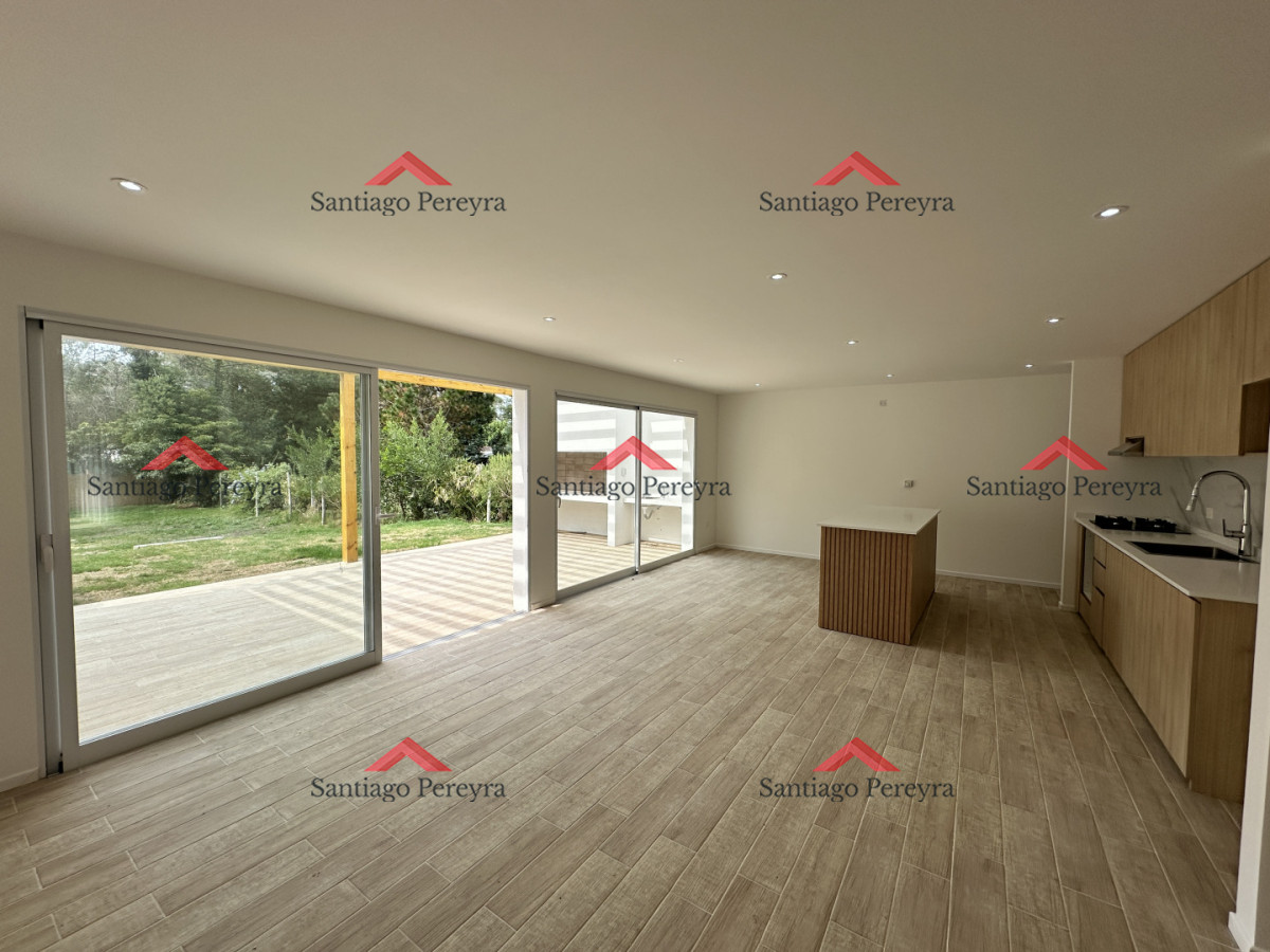 Casa ID.16863 - Casa Ph en Venta - Marly, Punta del Este