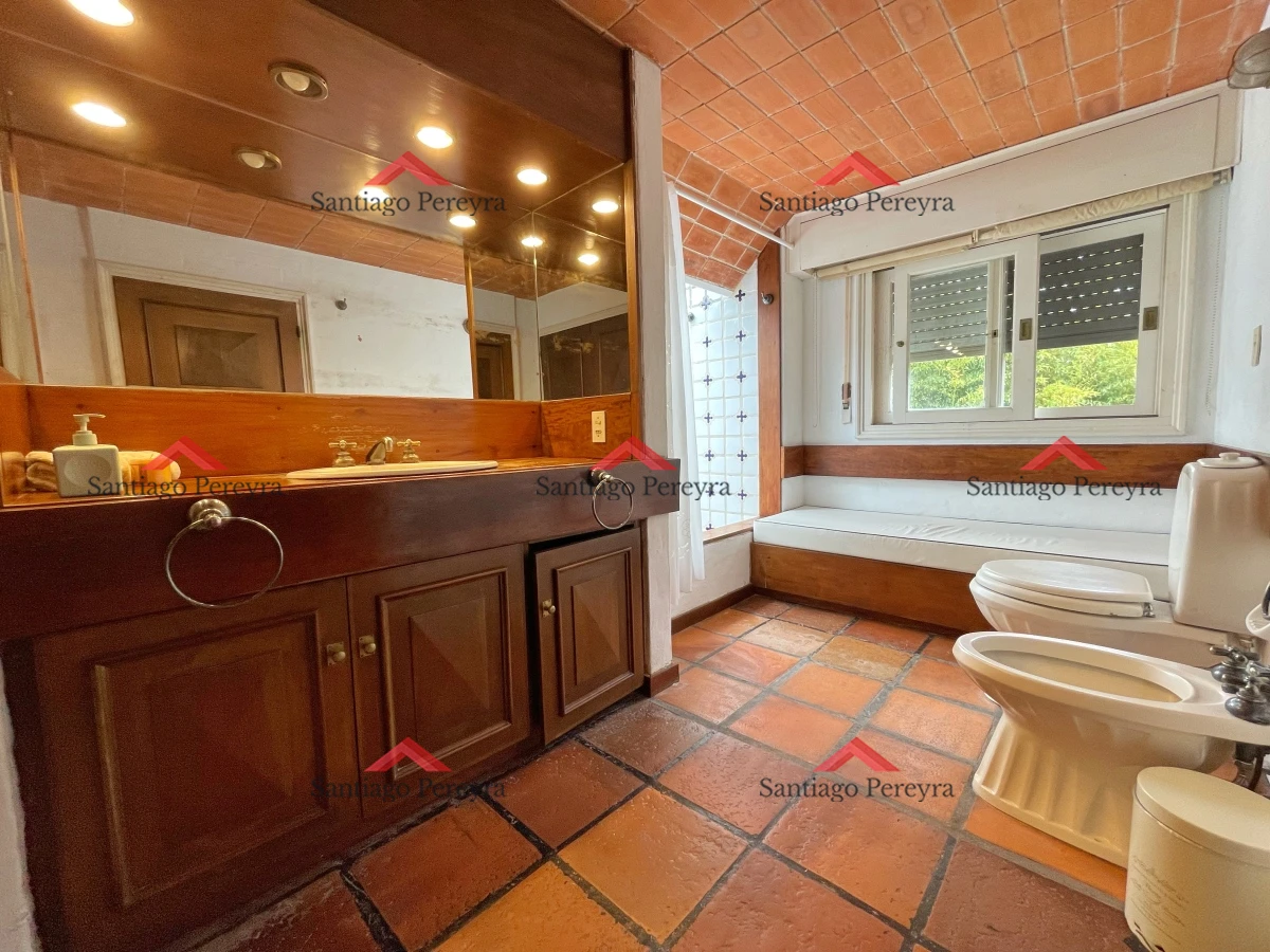 Casa ID.10795 - Casa en Mansa, 4 dormitorios y dependencia, piscina, barbacoa. Alquiler de temporada