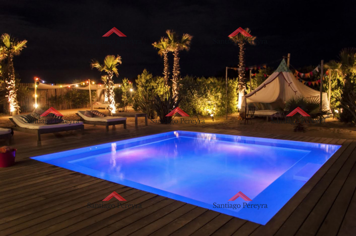Casa ID.8545 - Primera línea al mar