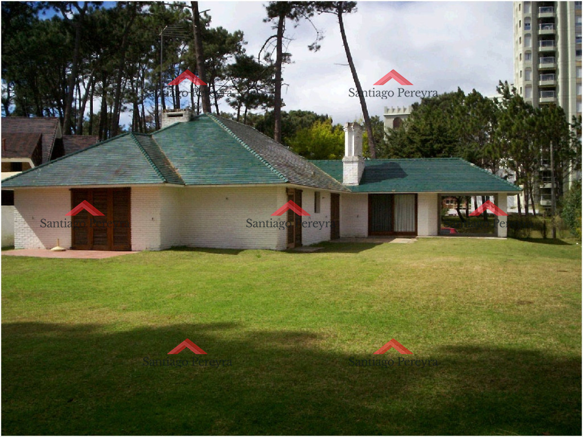 Casa ID.3831 - Espectacular casa en venta 