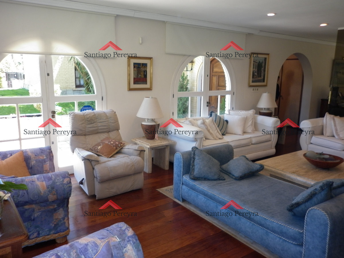Casa ID.4222 - Muy linda casa en venta en Lugano
