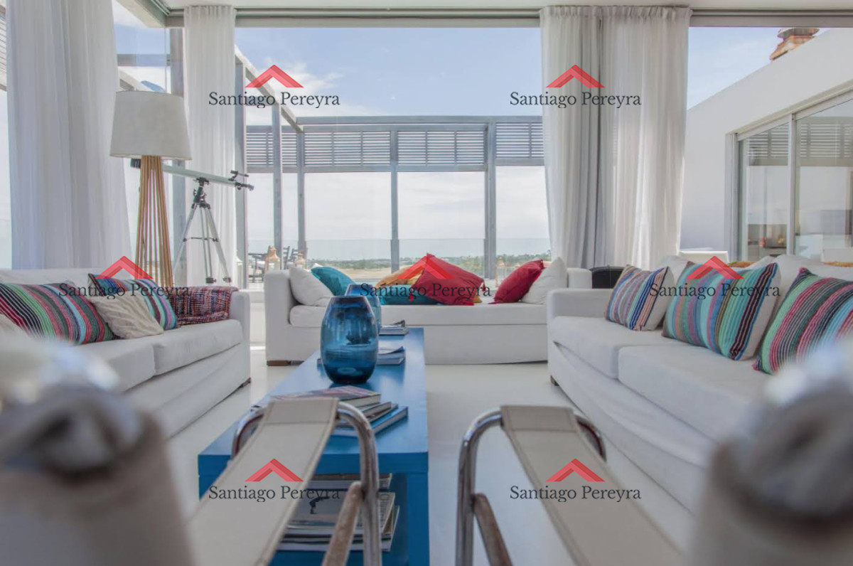 Casa ID.8545 - Primera línea al mar