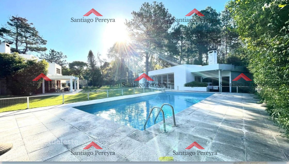 Casa ID.16595 - Casa de categoría en venta en Golf, mas de 3500 m2 de terreno