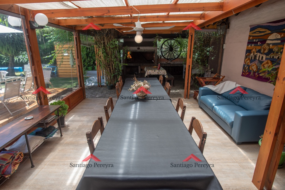 Casa ID.10778 - Muy amplia casa con piscina, parrillero y apartamento anexo.