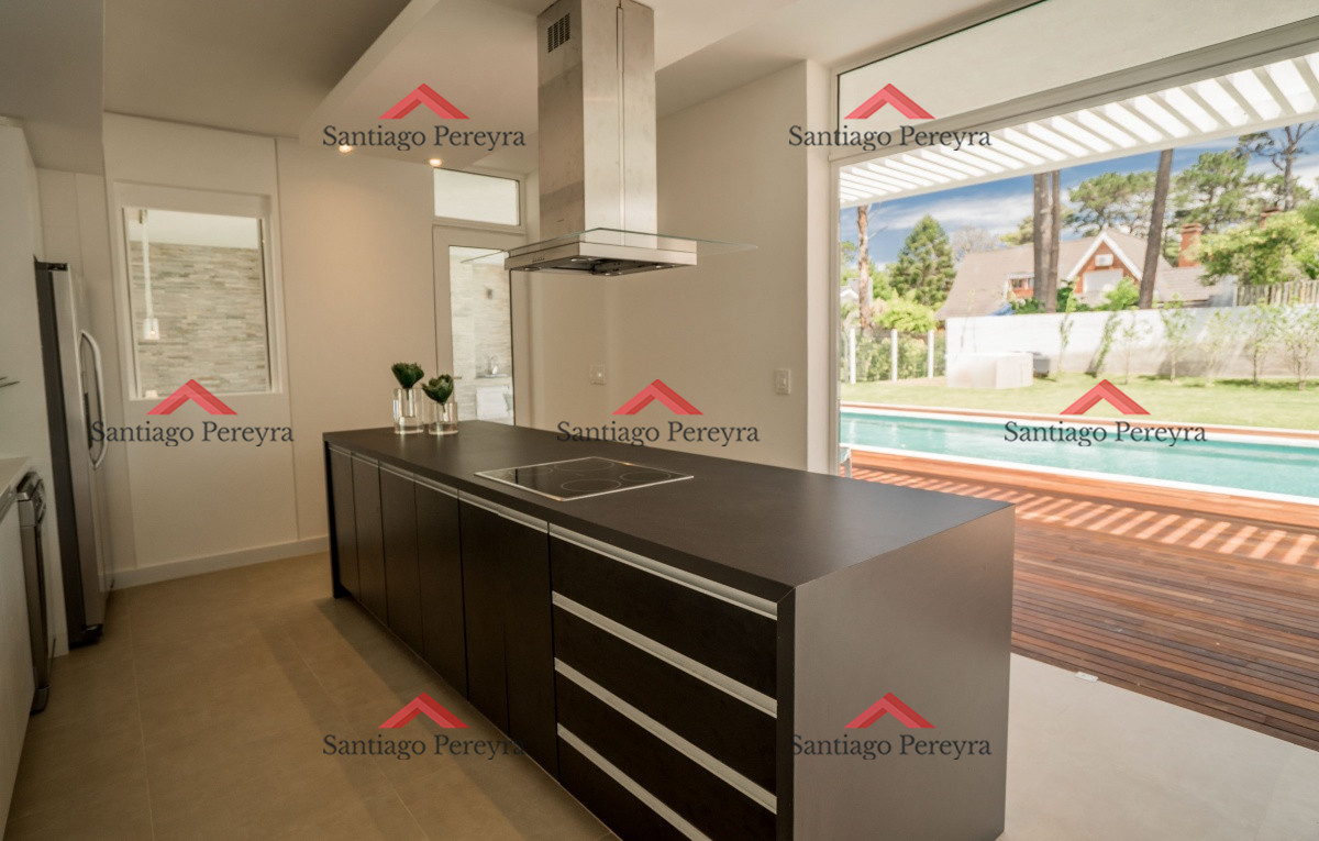 Casa ID.6894 - Espectacular casa a estrenar en barrio privado