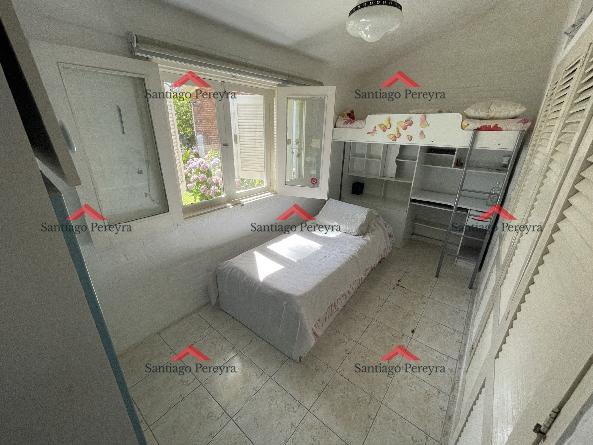 Casa ID.13668 - Amplia casa con 3052 m2 de parque