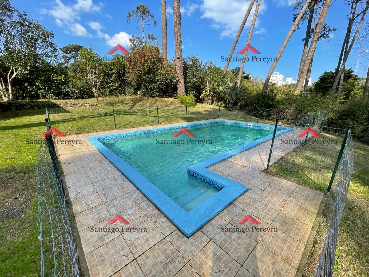 Casa ID.4132 - Espectacular casa en venta 