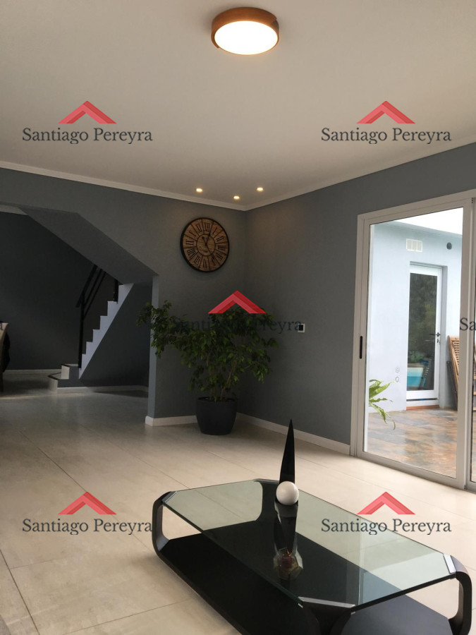 Casa ID.15188 - Hermosa casa en venta en Parque Burnett