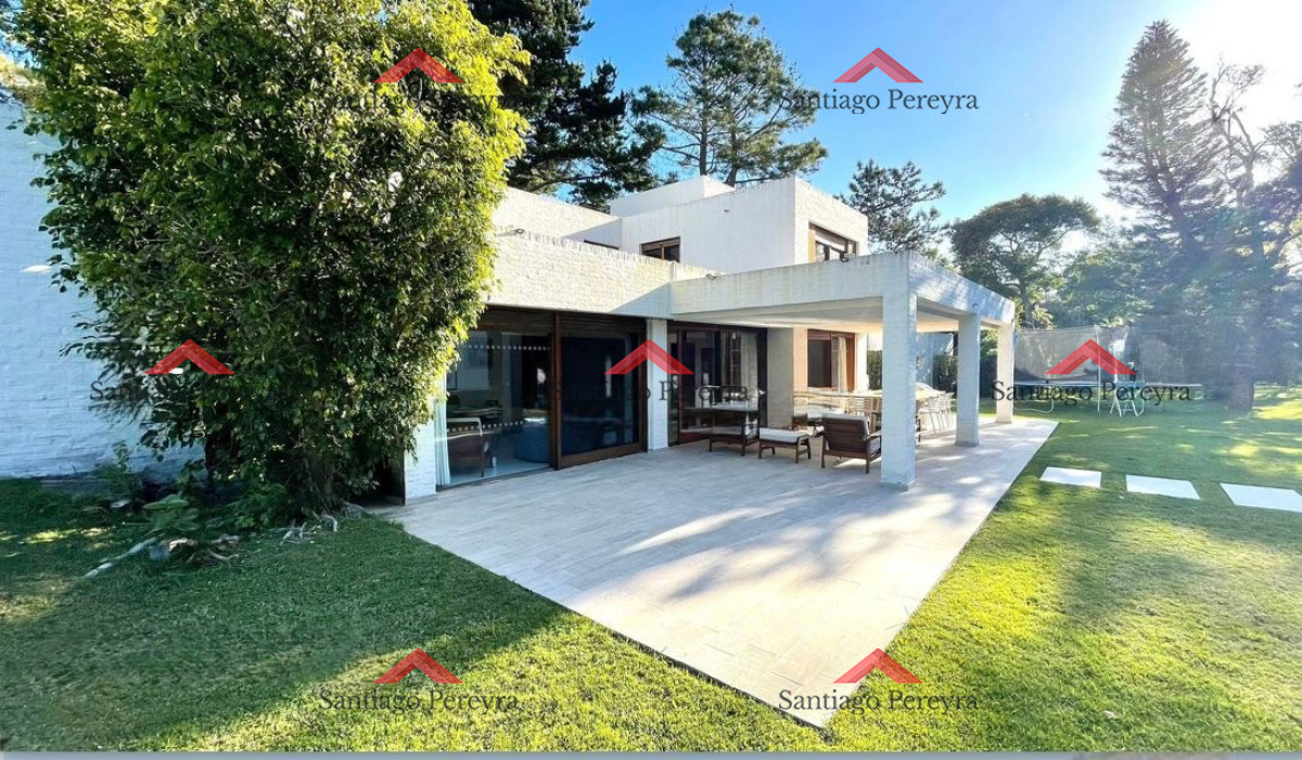 Casa ID.16595 - Casa de categoría en venta en Golf, mas de 3500 m2 de terreno