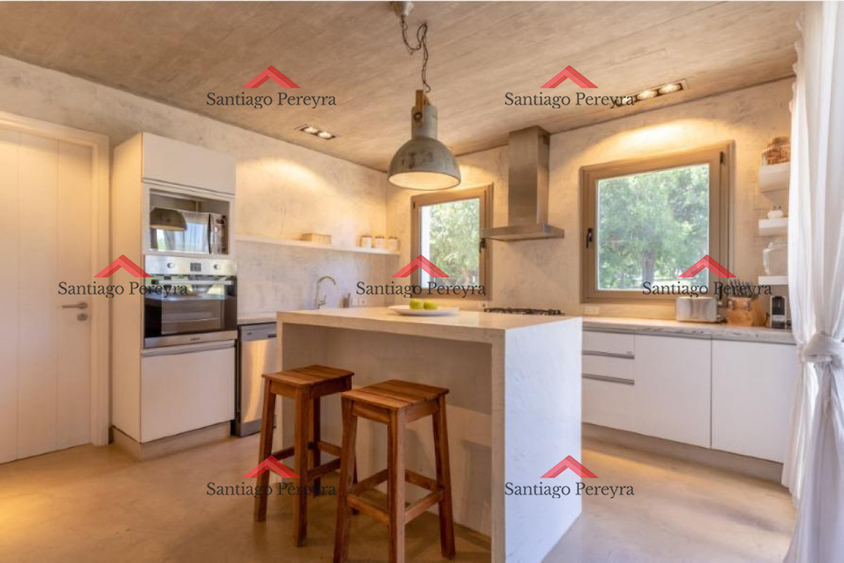 Casa ID.15161 - Hermosa casa en venta en barrio Privado