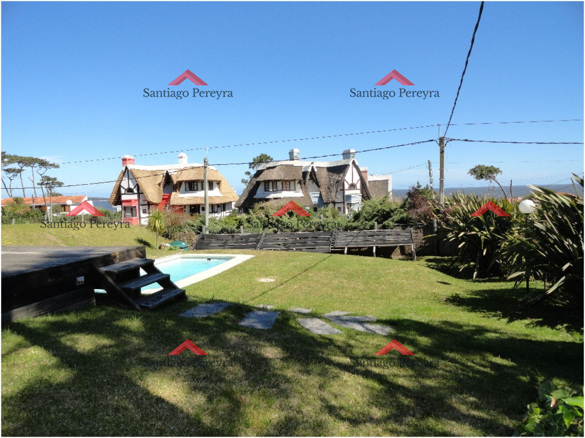 Casa ID.10760 - Casa en Pinares, 5 dormitorios *
