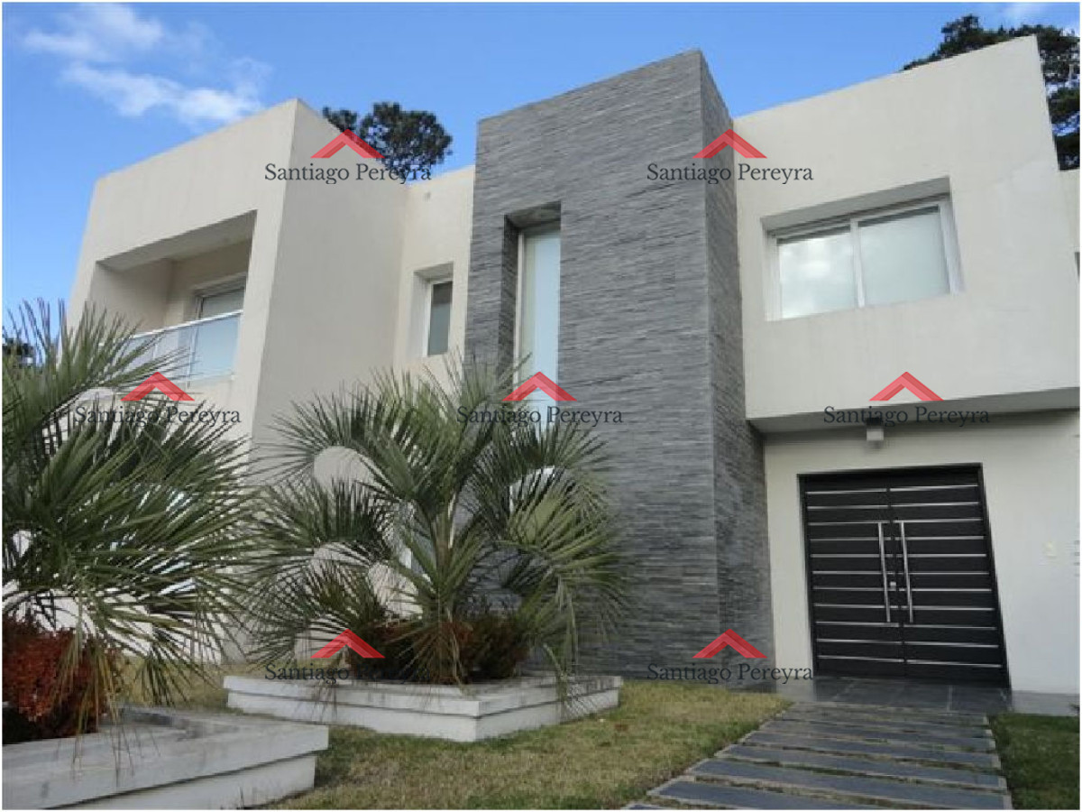 Casa ID.10777 - Casa en Mansa, 4 dormitorios *