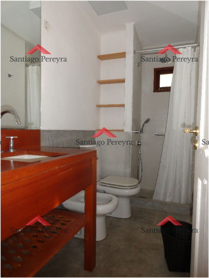 Casa ID.10779 - Gran residencia en RincÃ³n del Indio, con gran jardÃ­n parquisado