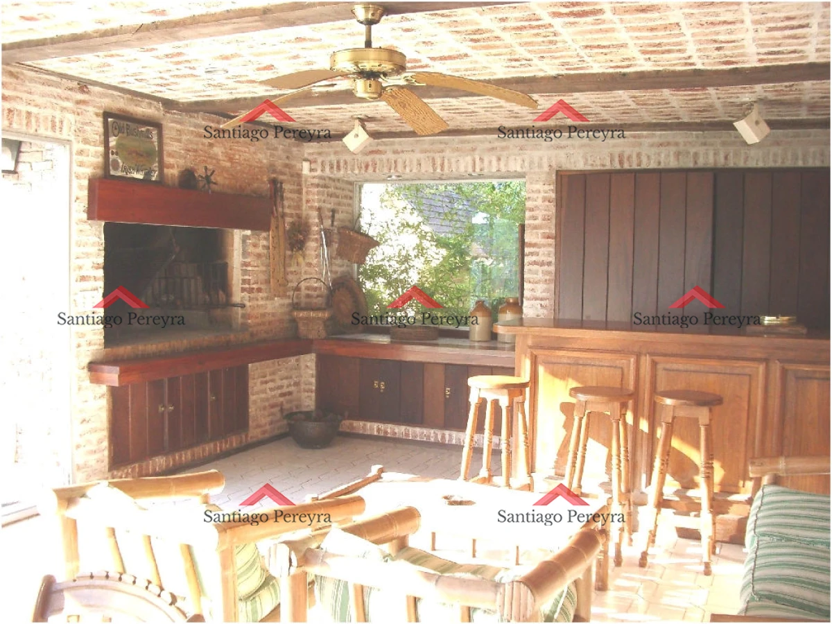 Casa ID.10795 - Casa en Mansa, 4 dormitorios y dependencia, piscina, barbacoa. Alquiler de temporada