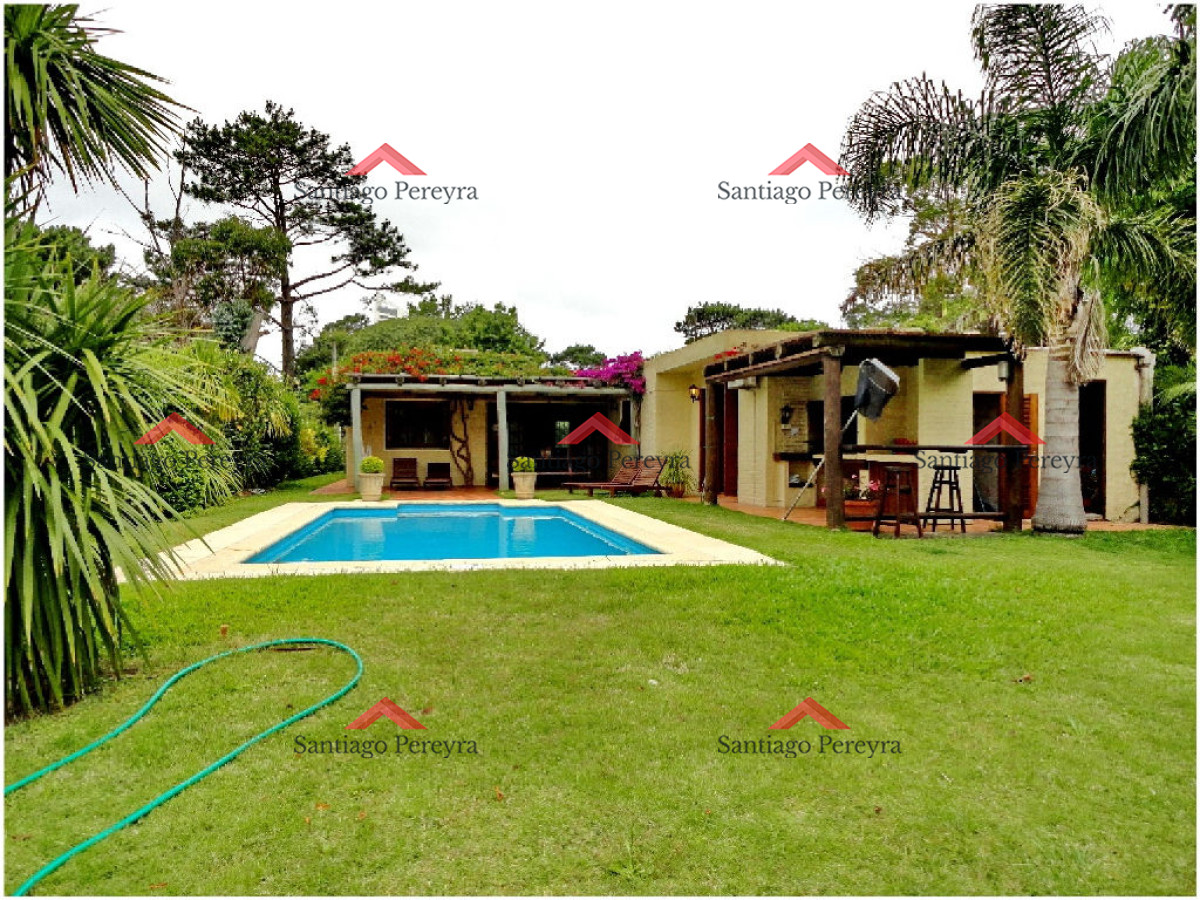 Casa ID.10796 - Casa en Mansa, 4 dormitorios *