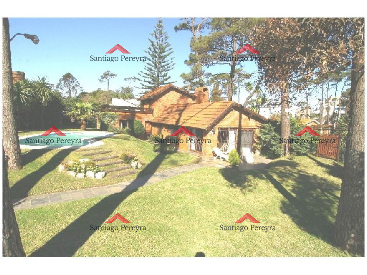 Casa ID.10801 - Casa en Mansa, 4 dormitorios *
