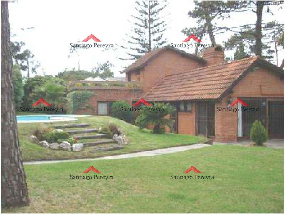 Casa ID.10801 - Casa en Mansa, 4 dormitorios *